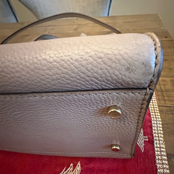 Kate Spade taupe pebbled leather large zip front flap shoulder bag - Picture 15 of 16